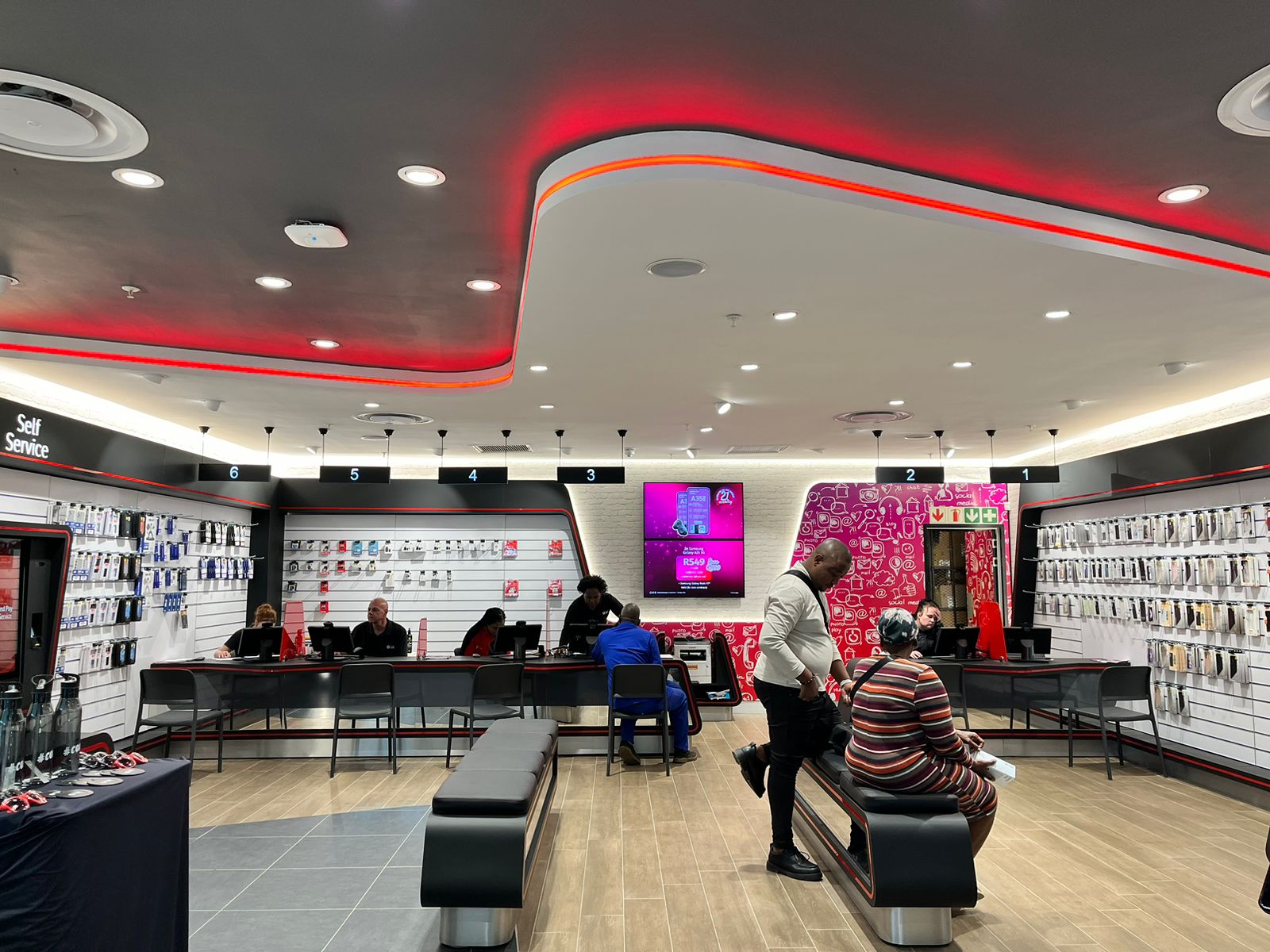 vodacom-4u.png-1 Vodacom 4U - Cradlestone Mall